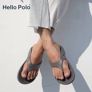 Hello Polo รองเท้าแตะผู้ชาย รองเท้าแตะส้นแบน พื้นหนา กันลื่นและทนทาน สลิปเปอร์นุ่มๆ รองเท้านิ่มเหมือนเหยียบอึ HP8002