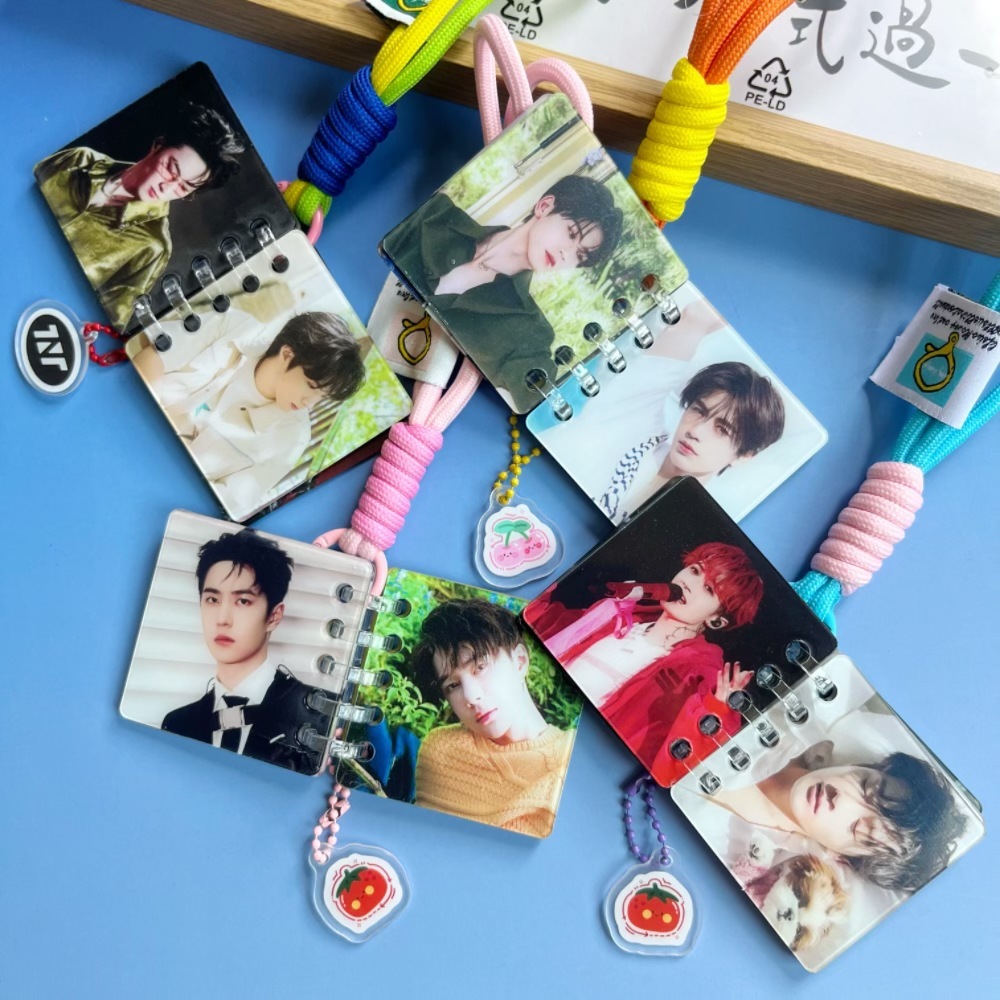 [พร้อมส่ง] พวงกุญแจ อะคริลิค 10รูป หวังอี้ป๋อ จางหลิงเฮ่อ เซียวจ้าน หลิวอวี่หนิง ของสะสมแฟนคลับ