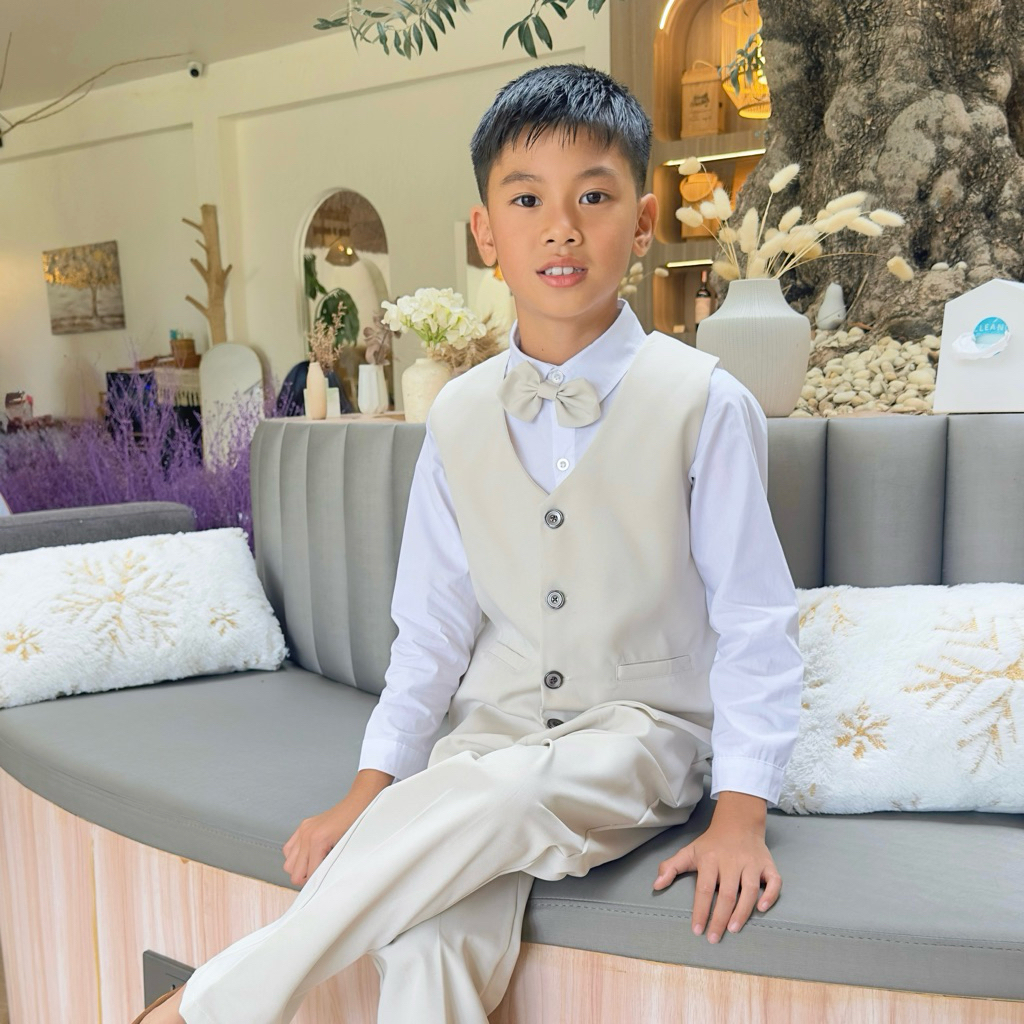 🕶️ ชุดสูทเด็ก ชุดออกงานเด็กผู้ชาย | รุ่น Classic Set 3 ชิ้น | ชุดเซต กั๊ก กางเกง หูกระต่าย ใส่ออกงาน งานแต่ง พิธีการ