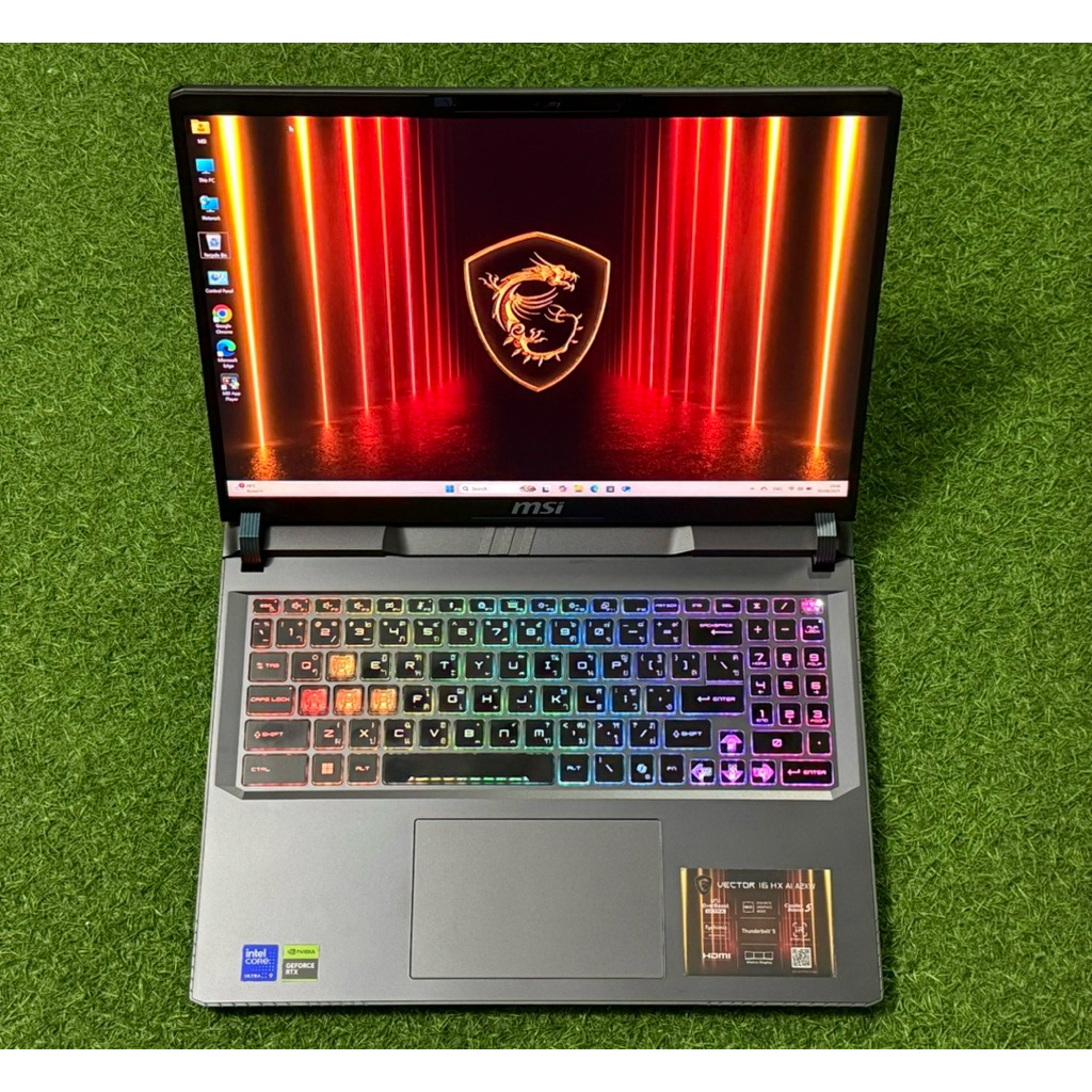 NOTEBOOK MSI VECTOR 16 HX AI Core Ultra 9 275HX / RTX 5080 / RAM 16GB / M.2 1TB / 16″ IPS QHD+240Hz 