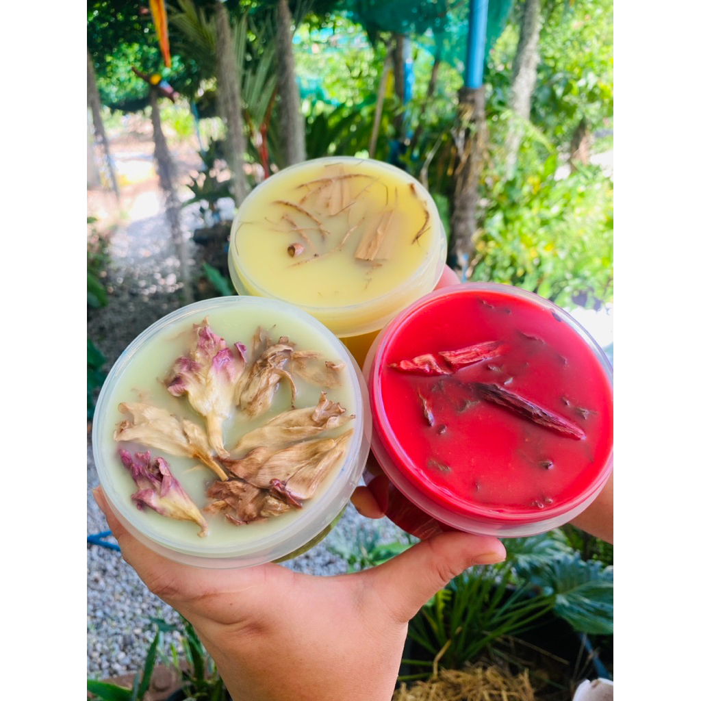สีผึ้งขนาดครึ่งโล(มี3กลิ่นค่ะ)