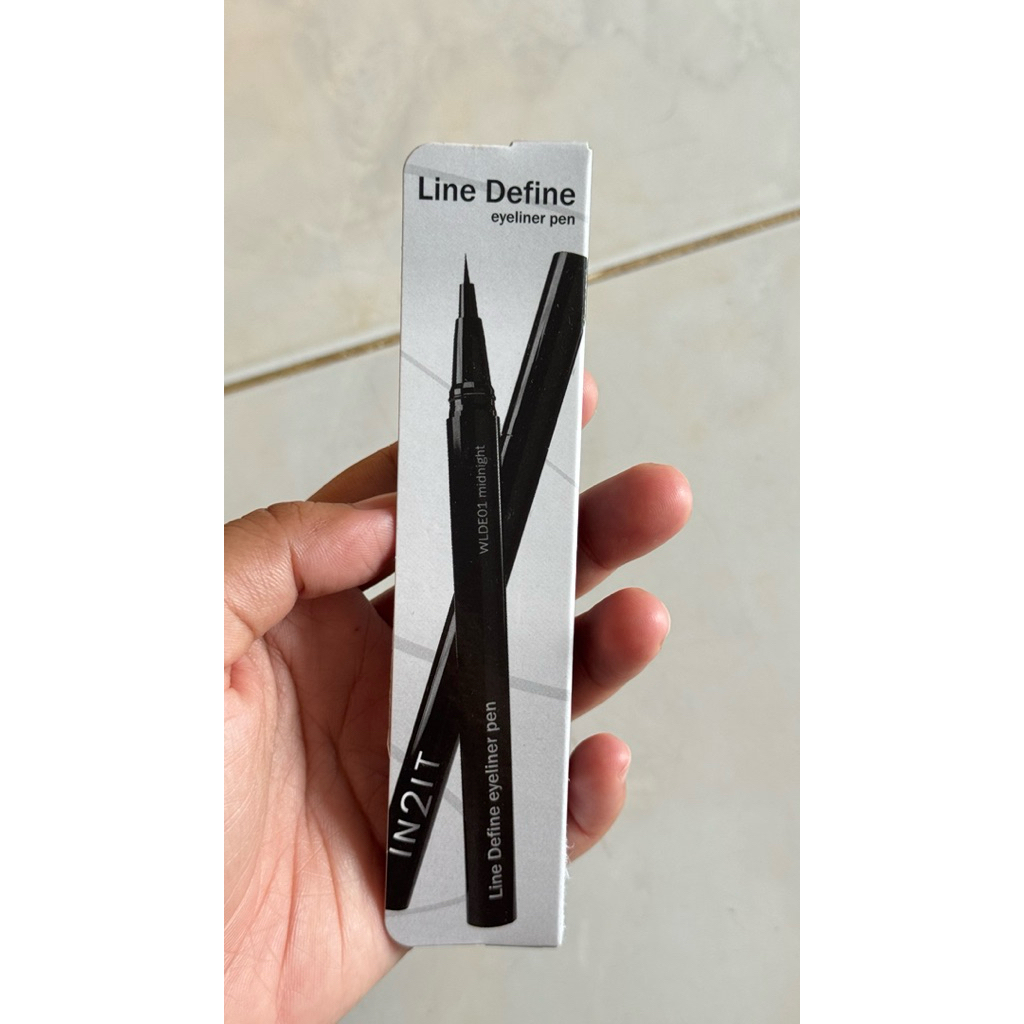In2it อินไลน์เนอร์ปากกาหัวสักหลาด ปลายเรียวเล็ก 0.5 มม. ช่วยให้เขียนเส้นชัดขอบตา