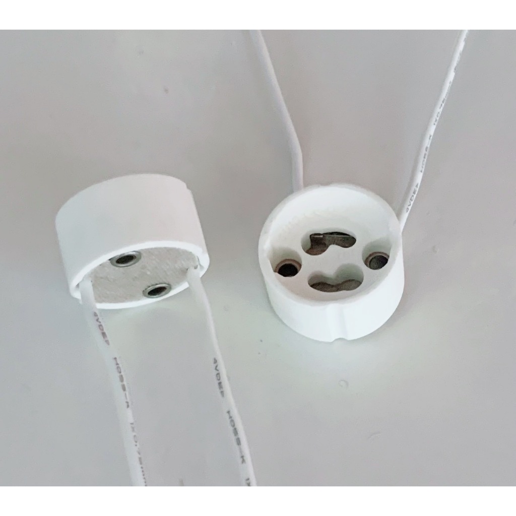 ขั้วหลอด GU10 ขั้วหลอดฮาโลเจน สีขาว LED GU10 ขั้วต่อเซรามิค ใช้ภายในบ้าน ขั้วโคมไฟ มาตรฐาน