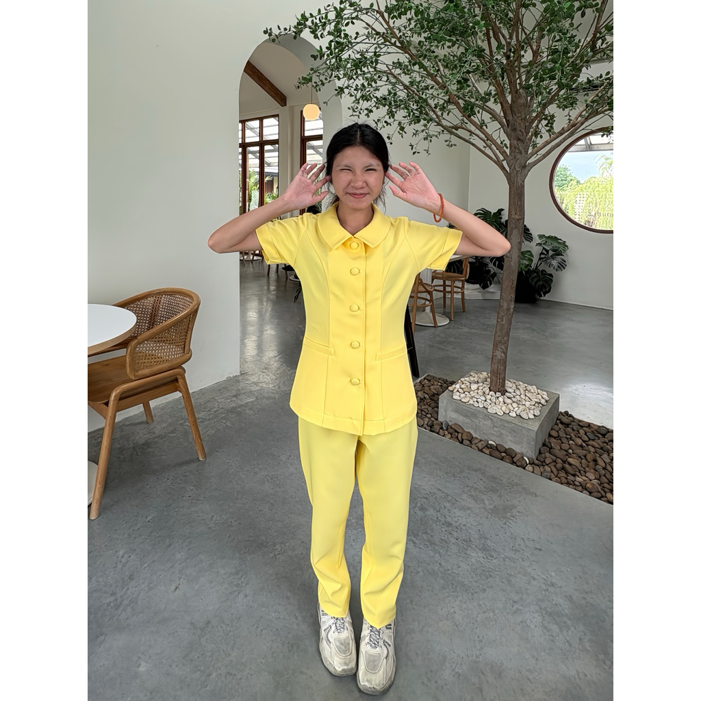 ชุดผู้ช่วยเหลือคนไข้ ผ้าวาเลนติโน่ กระดุมปั๊ม กางเกงมีซับในแค่เข่า