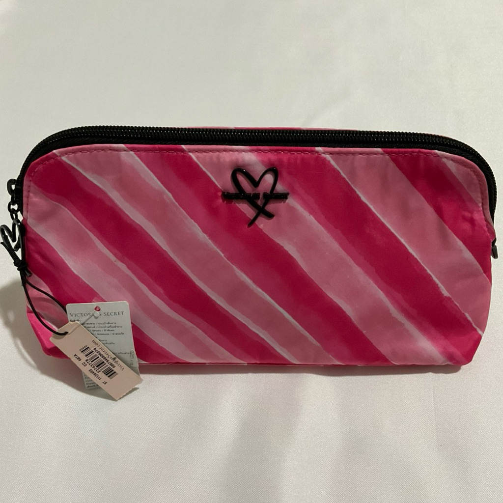 กระเป๋าใส่ของ กระเป๋าใส่เครื่องสำอาง Victoria Secret  ใหม่ พร้อมป้าย กว้าง 9 สูง 6 ก้น 2 นิ้ว ราคา 2