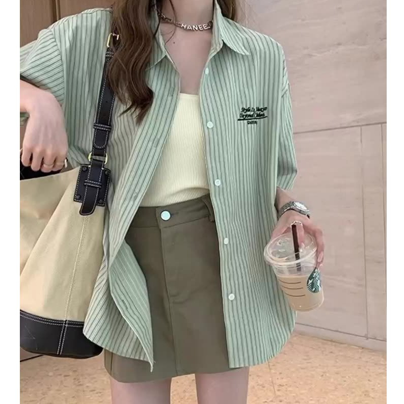 เสื้อเชิ้ตผู้หญิง เสื้อลายทางสีเขียว เสื้อเชิ้ตแขนสั้น