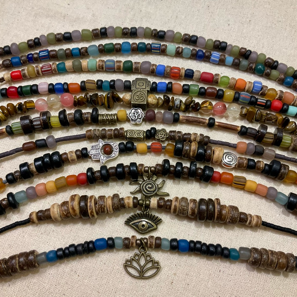 กำไลข้อมือ กำไลข้อเท้าวินเทจ สร้อยข้อมือทราวดี แสลน ลูกปัดไม้