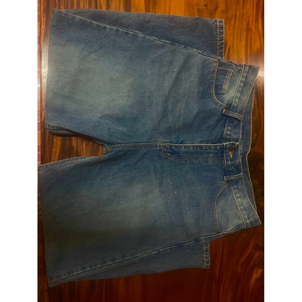 ส่งต่อกางเกงยีนส์ เอว 38