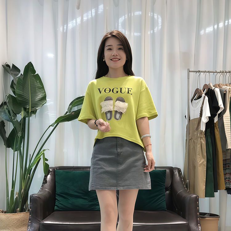 เสื้อครอปสาวอวบน่ารักสไตล์เกาหลี oversize เสื้อผ้าคนอ้วนไซส์ใหญ่ เสื้อยืดสวยๆผู้หญิงฤดูร้อนใหม่ ผ่าด้านหลัง ผ้าใส่สบาย รูปที่ 4