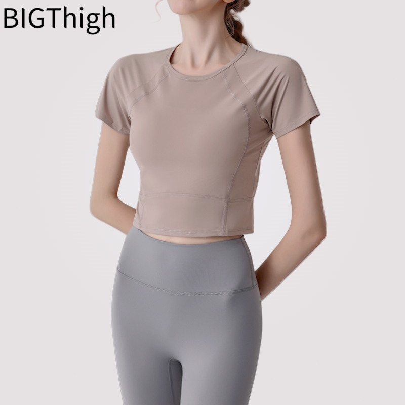 Big Thigh โยคะสั้นท็อปส์ซูผอมเพรียวบางเสื้อยืดคอกลมเร็วแห้งระบายอากาศกีฬาออกกำลังกายแขนสั้นผู้หญิง