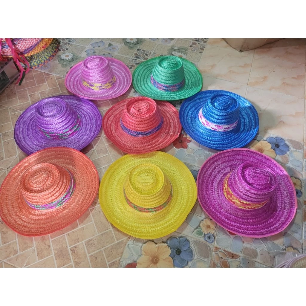 (แพค 10ใบ) หมวกสาน พลาสติกไนล่อนสี ปีก4นิ้ว มีสายรัดคาง ยางชาย ใช้กันแดด งานบุญ แห่นาค กีฬาสี