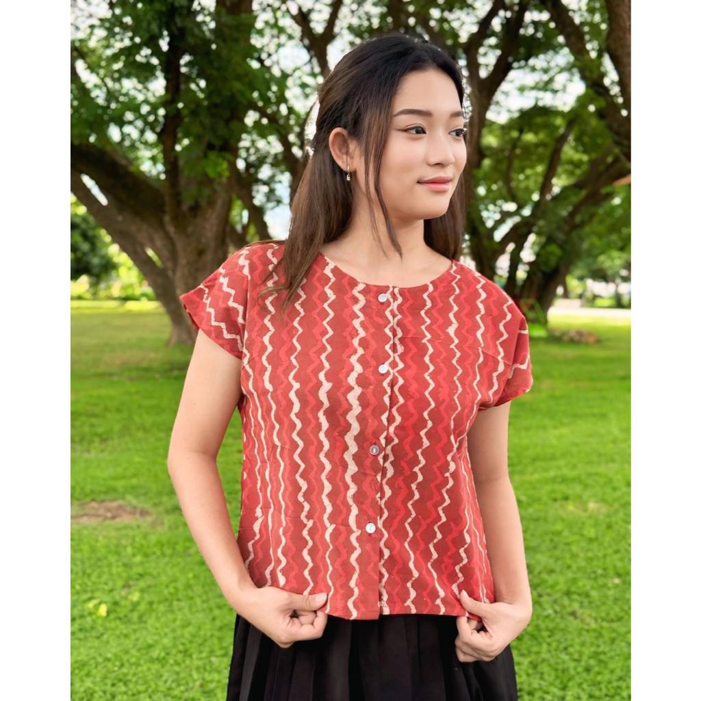 เสื้อผ้าฝ้ายอินเดีย ทรงยาวจีบหน้า อก40 กับ อก44 ทรงสวย **จำนวนจำกัด**