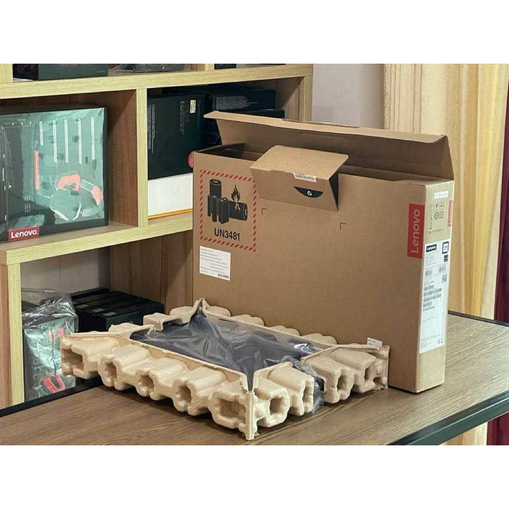 Lenovo IdeaPad Slim 3 14IRH10-83K0000FTA i5-13420H SSD512GB RAM16GB เครื่องใหม่ตัวโชว์อุปกรณ์ครบกล่อ