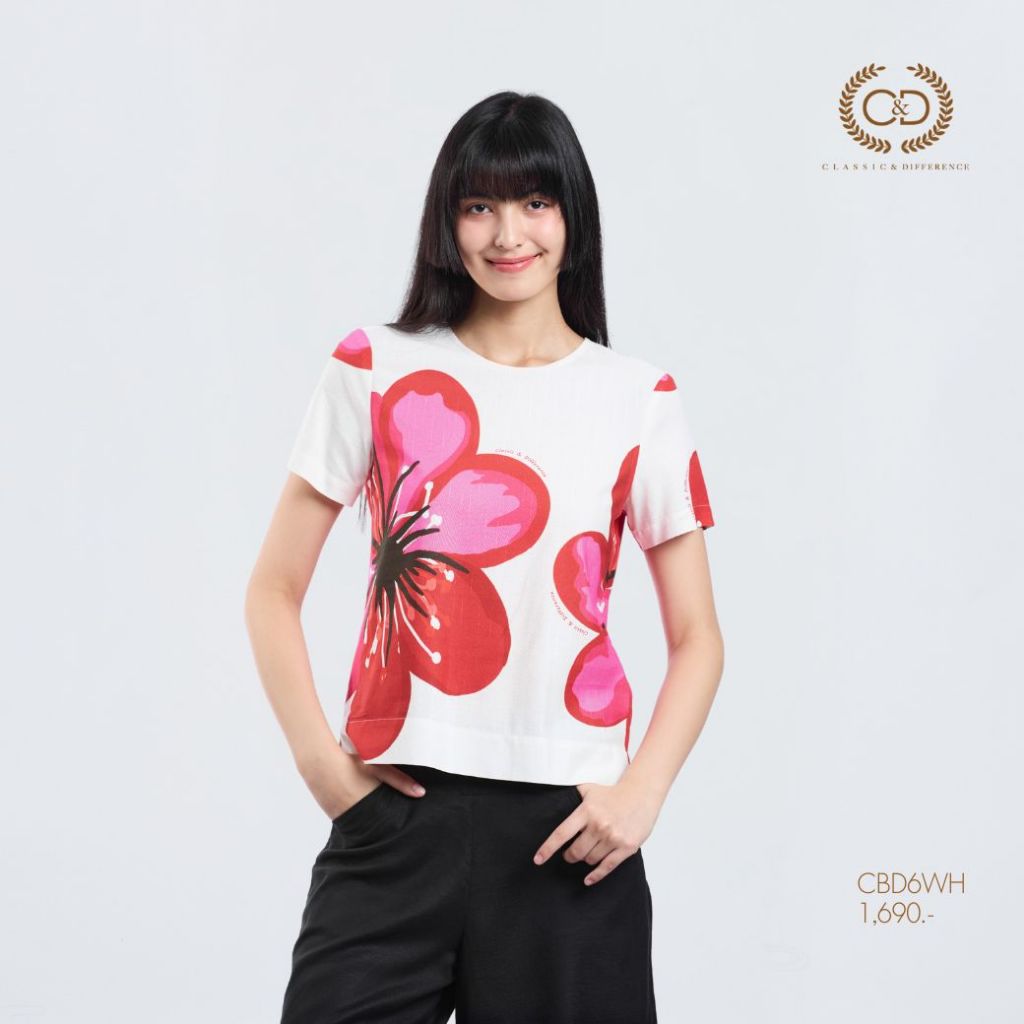 C&D Woman's blouse Sakura เสื้อผู้หญิง คอกลม แขนสั้น สีขาว CBD6WH