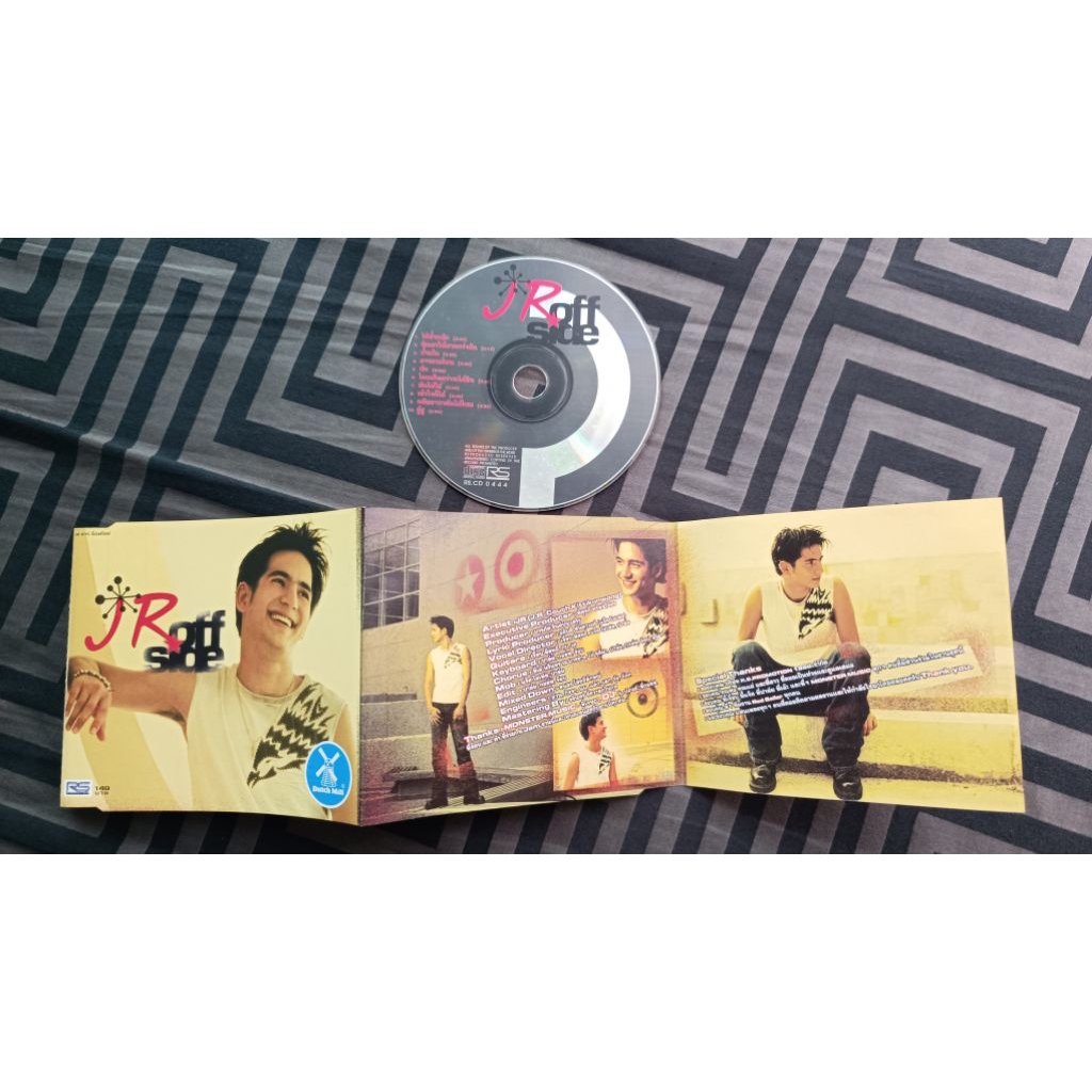 เจอาร์ Jr CD (ไร้น้ำหนัก, ล้ำเส้น, รักเขาให้เท่าฉัน, ไกลเกินกว่าจะได้ยิน ฯลฯ) ซีดีเพลง ปกไม่เจาะ ปก+