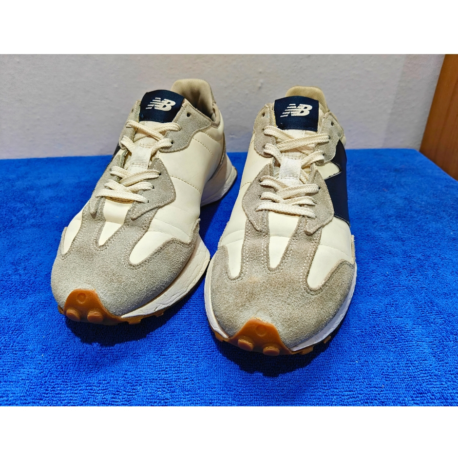 รองเท้ามือสอง New Balance 327 แท้ ไซส์ 9.5US / 43EU / 27.5CM