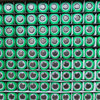 🔥แท้ 100%🔥แบตเตอรี่ 18650 3.7v 2500mAh 12C Li-ion ถ่านชาร์จ ไฟเต็ม แบตใหม่ เกรดA ถ่านชาร์จกำลังสูง Battery