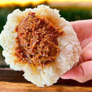 แจ่วบองแม่ถวิล ขนาด400กรัม (สูตรอีสาน)แบบสุก (เผ็ดกลาง)