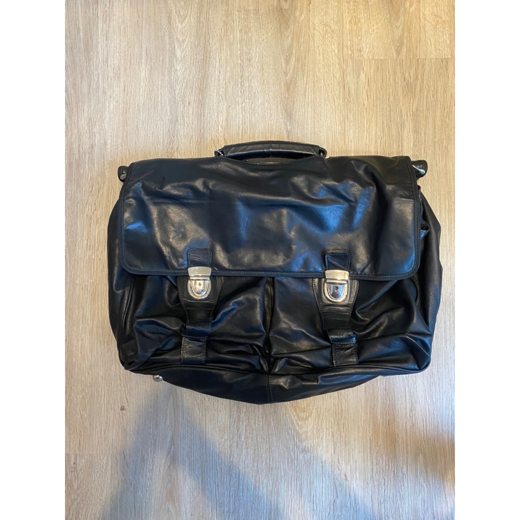 Hickey Freeman -Vintage Bag ขนาด: กว้าง 19.5นิ้ว ยาว 14นิ้ว  ตำหนิ: - ราคา: 370บาท 💖