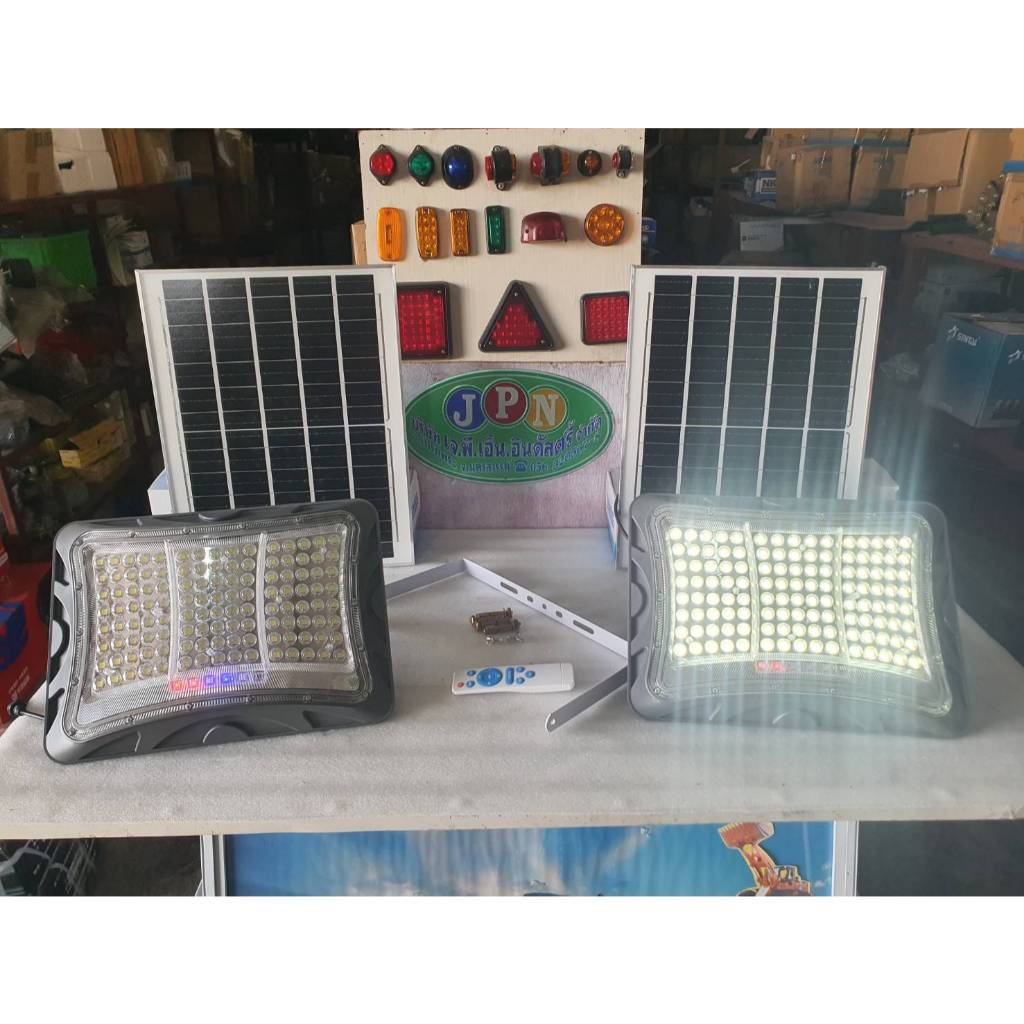 ไฟสปอร์ตไลท์  LED โซล่าเซลล์  300 w