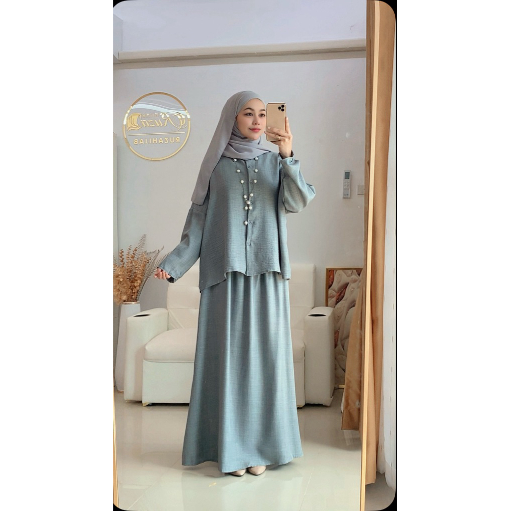 ชุดเซตกระโปรง ผ้าสลาฟทอ รุ่น CHICHA