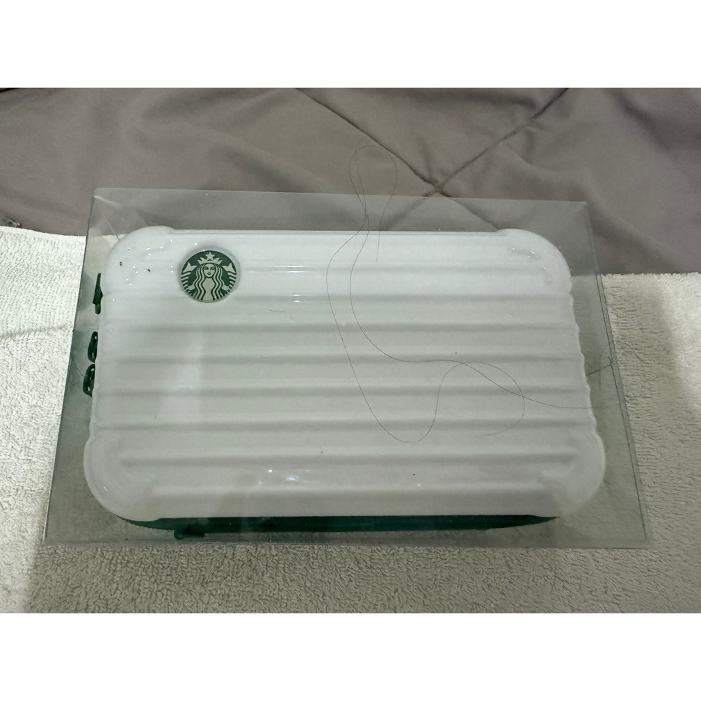Starbuck Rimowa type case