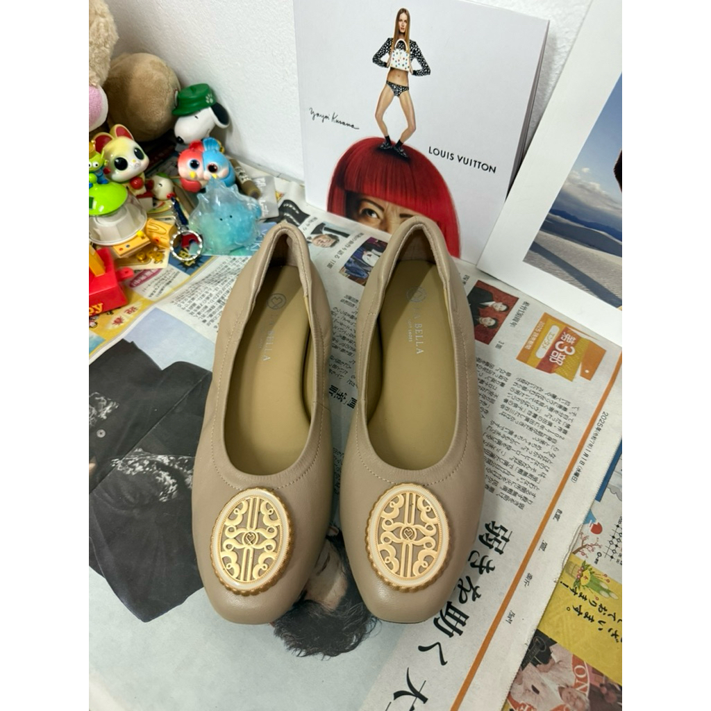 Used La Bella Soft Shoes มือสอง ไซส์ 39สวยมาก สภาพดีมาก พื้นไม่สึก หนังสีรอยนิดหน่อย ภานในสะอาดมาก ไ