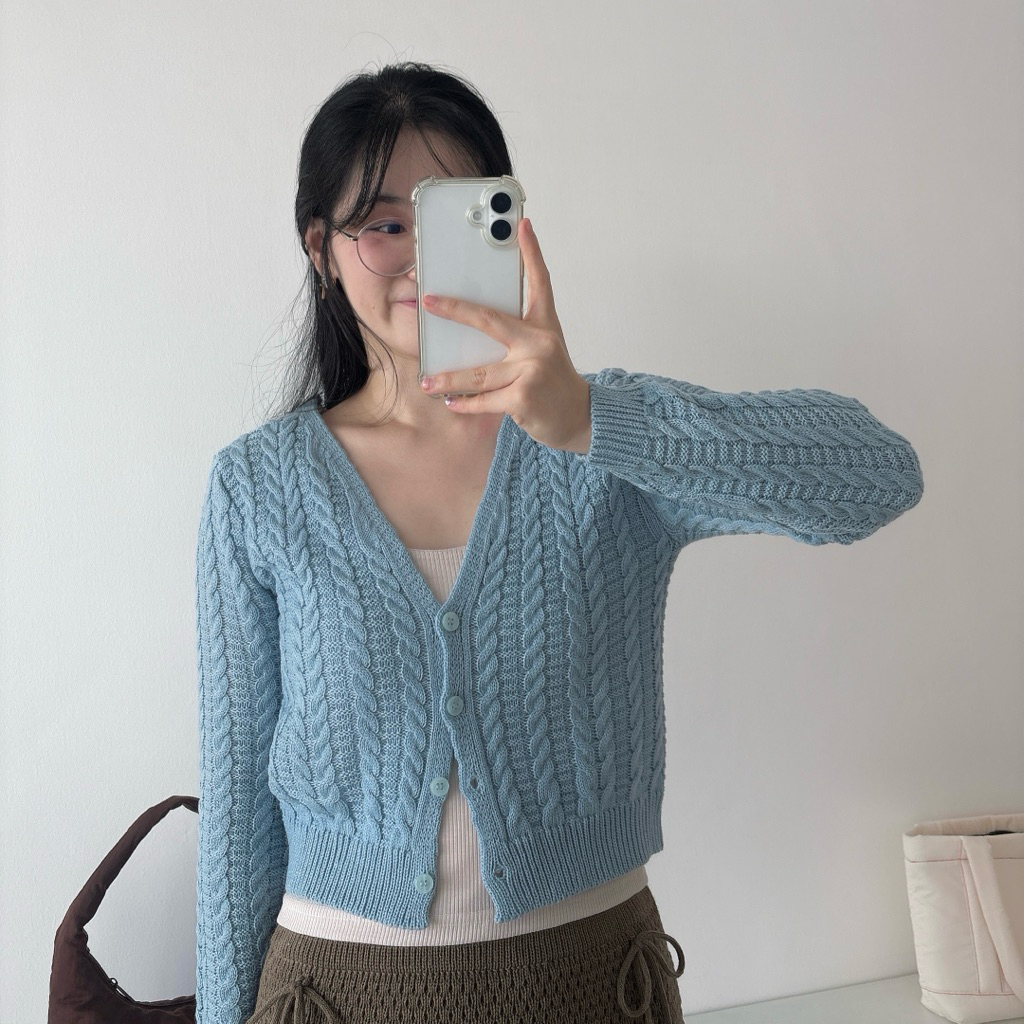MOMOKA.KNIT🍑 เสื้อ Cardigan ลายเปีย🥨 Classic