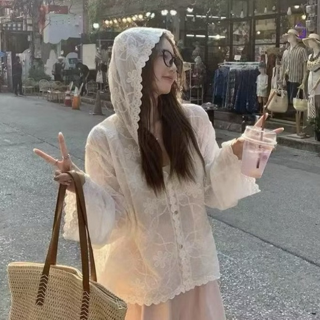 Alice♥︎ อ่านก่อนสั่ง‼️KOREA HOODIE เสื้อฮู้ดผ้าฉลุลูกไม้ มาพร้อมฮู้ดสุดคิ้ว กระดุมหน้า งานแพง ทรงโอเวอร์ไซส์ ผ้าบางเบา