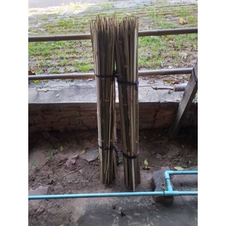 หลักไม้ไผ่ยึดต้นไม้ 100 ซม. ไม้ไผ่ผ่าซีก ปลายแหลมยาว เหลาลบคม