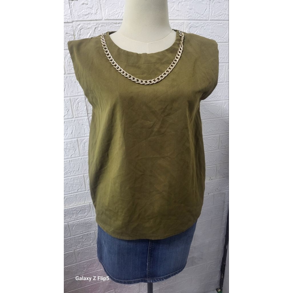 รหัส 0939 เสื้อแฟชั่น สีเขียว อก 36