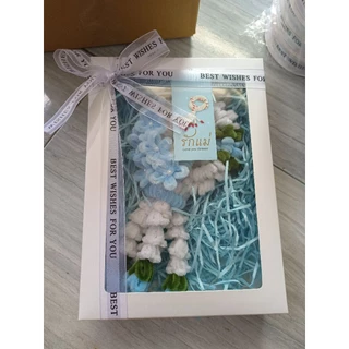 (พร้อมส่ง)พวงมาลัยลวดกำมะหยี่วันแม่ครบเซ็ตยกกล่อง🌷