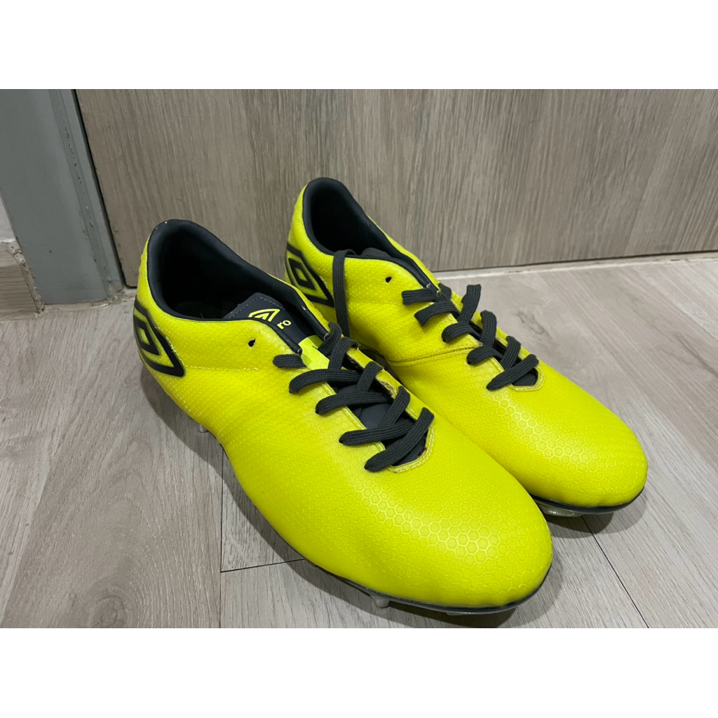 รองเท้าสตั๊ด Umbro Accerator Gale ปุ่ม SG