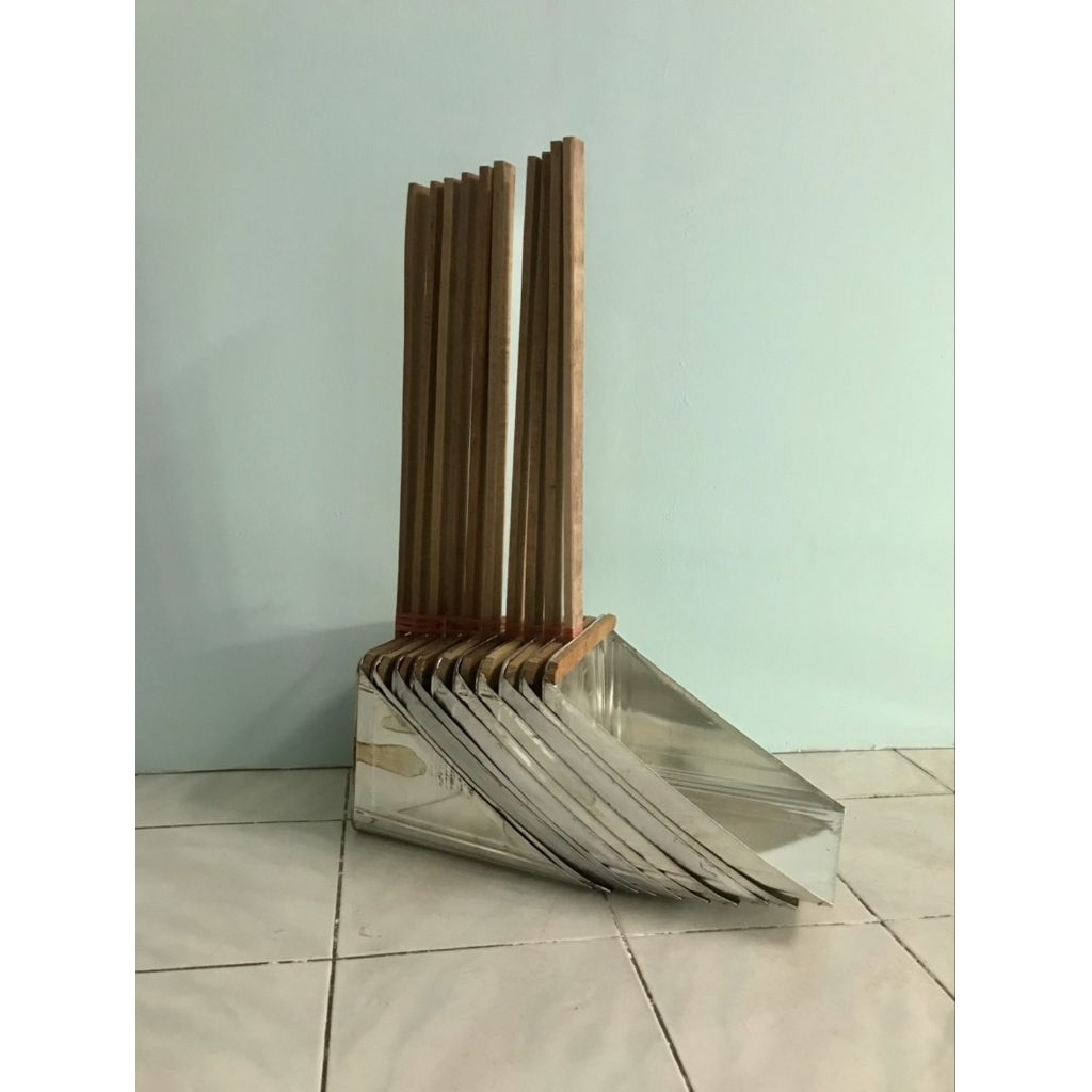 ที่ตักขยะ/บุ้งเต้าตักขยะ/ที่โกยผง ทำจากปี๊บโลหะ แพ็ค10ด้าม - รูปที่ 6