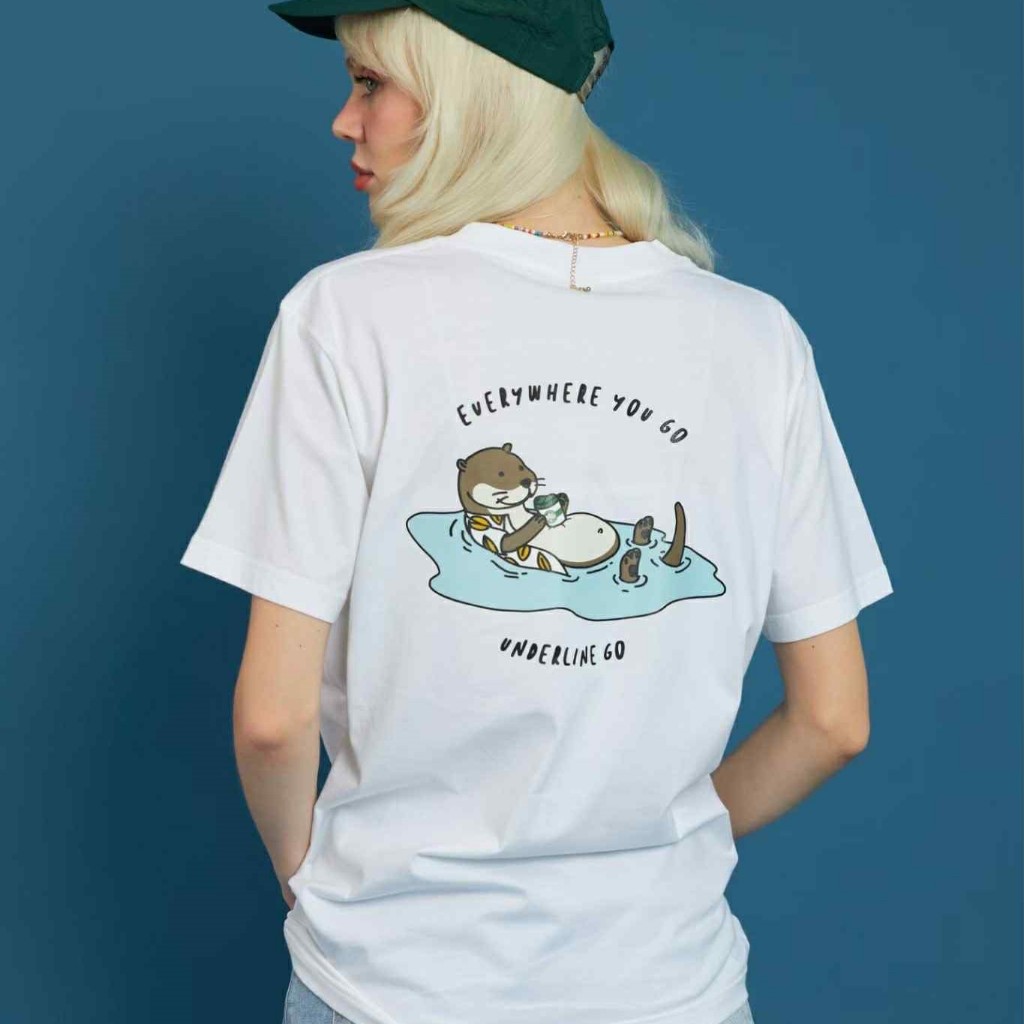 Otter Swim Cotton Underline Go Tee เสื้อยืดลายนาก ลอยน้ำ Underlinebags