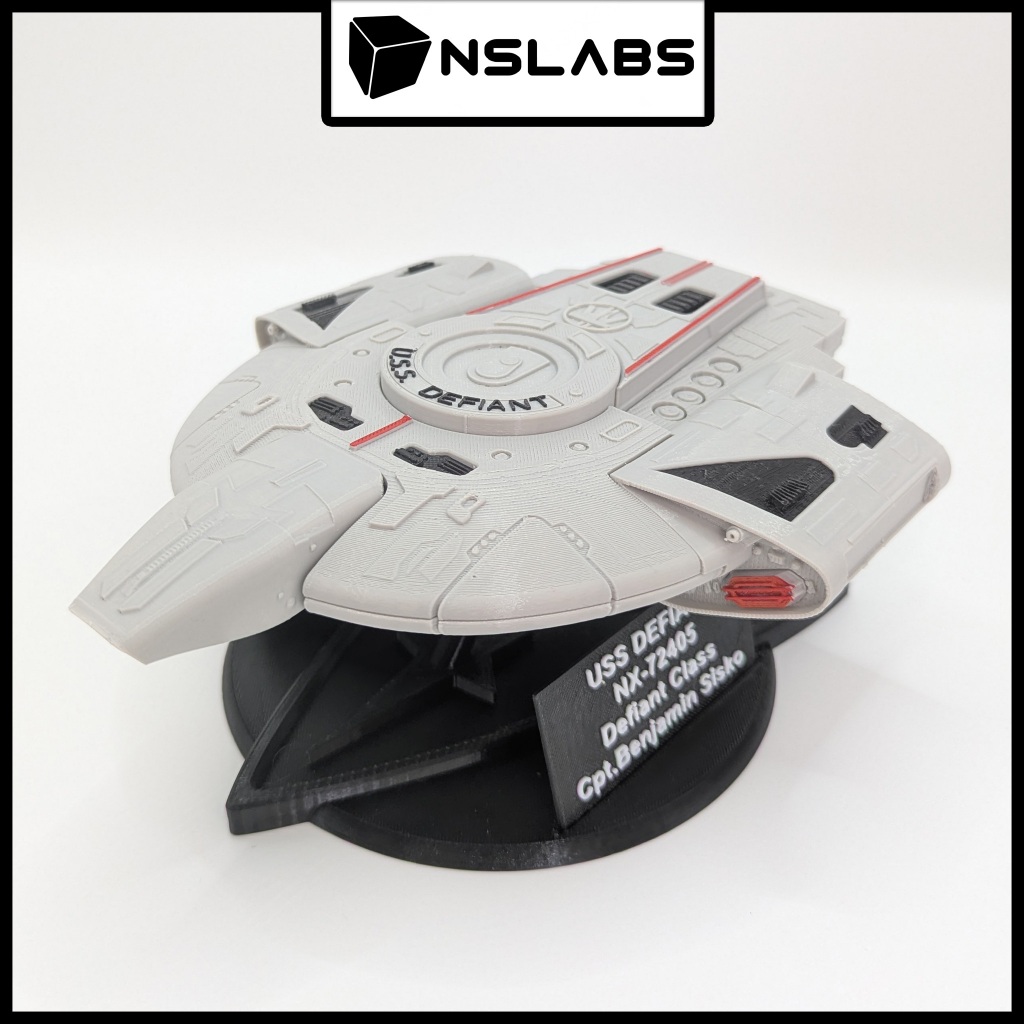 Star Trek USS Defiant Deep Space Nine Model โมเดลยานดีไฟแอนด์