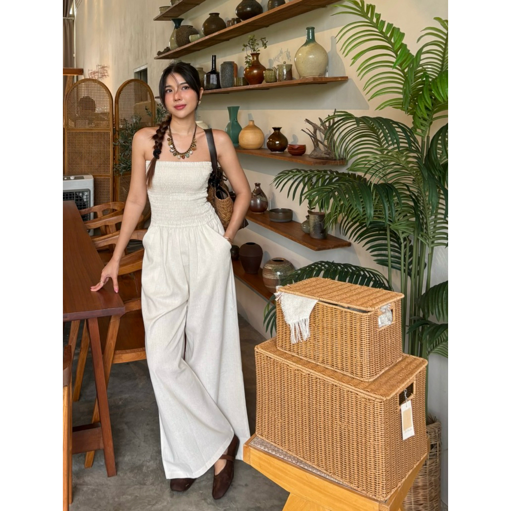 Liona Strapless jumpsuit จั๊มสูทเกาะอกกางเกงขายาวพรางหุ่น🍂