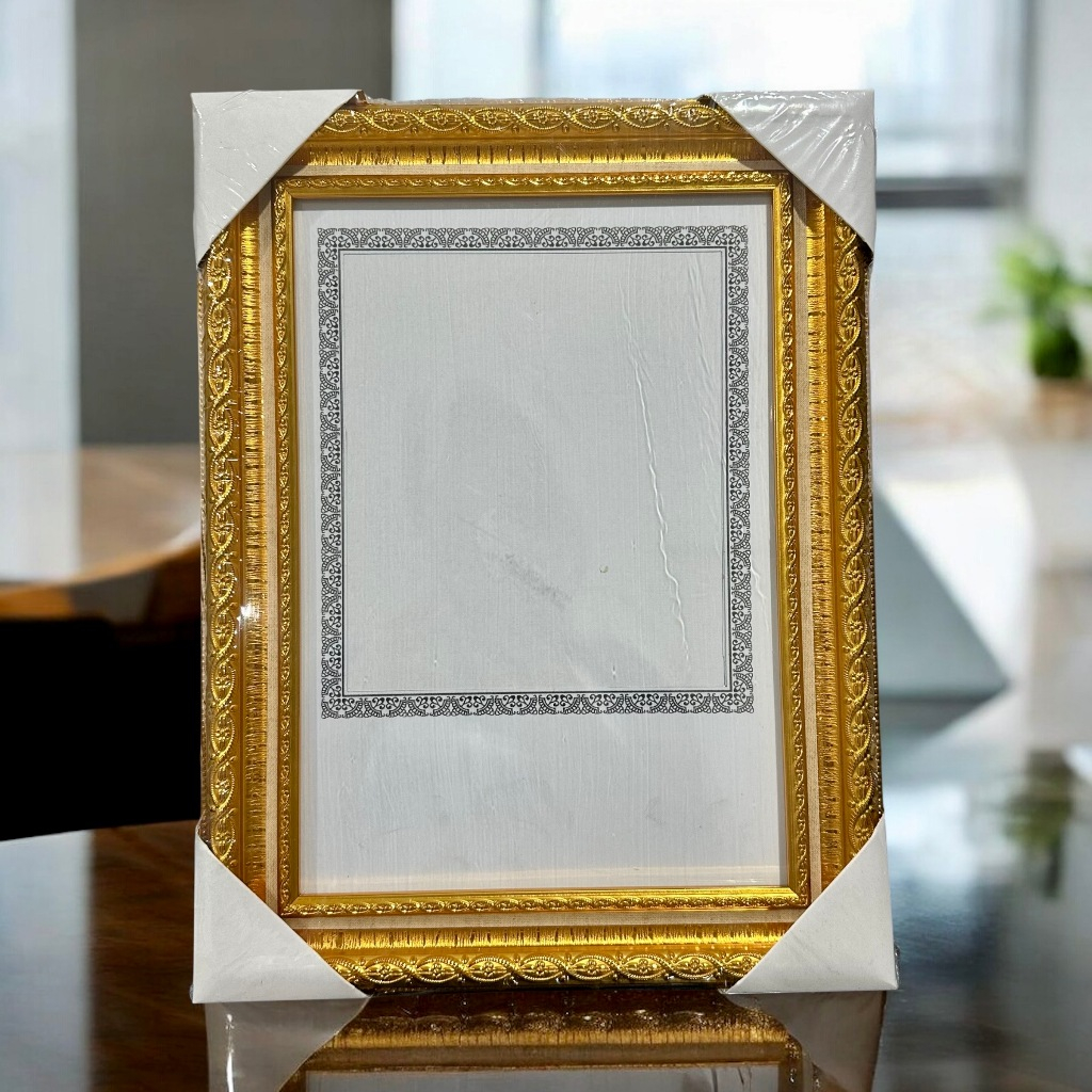 กรอบรูปหน้าศพ  กรอบรูปเม้าท์สำหรับใส่ธนบัตร กรอบรูปขนาด11X15นิ้ว สีทอง ขอบ1.5"