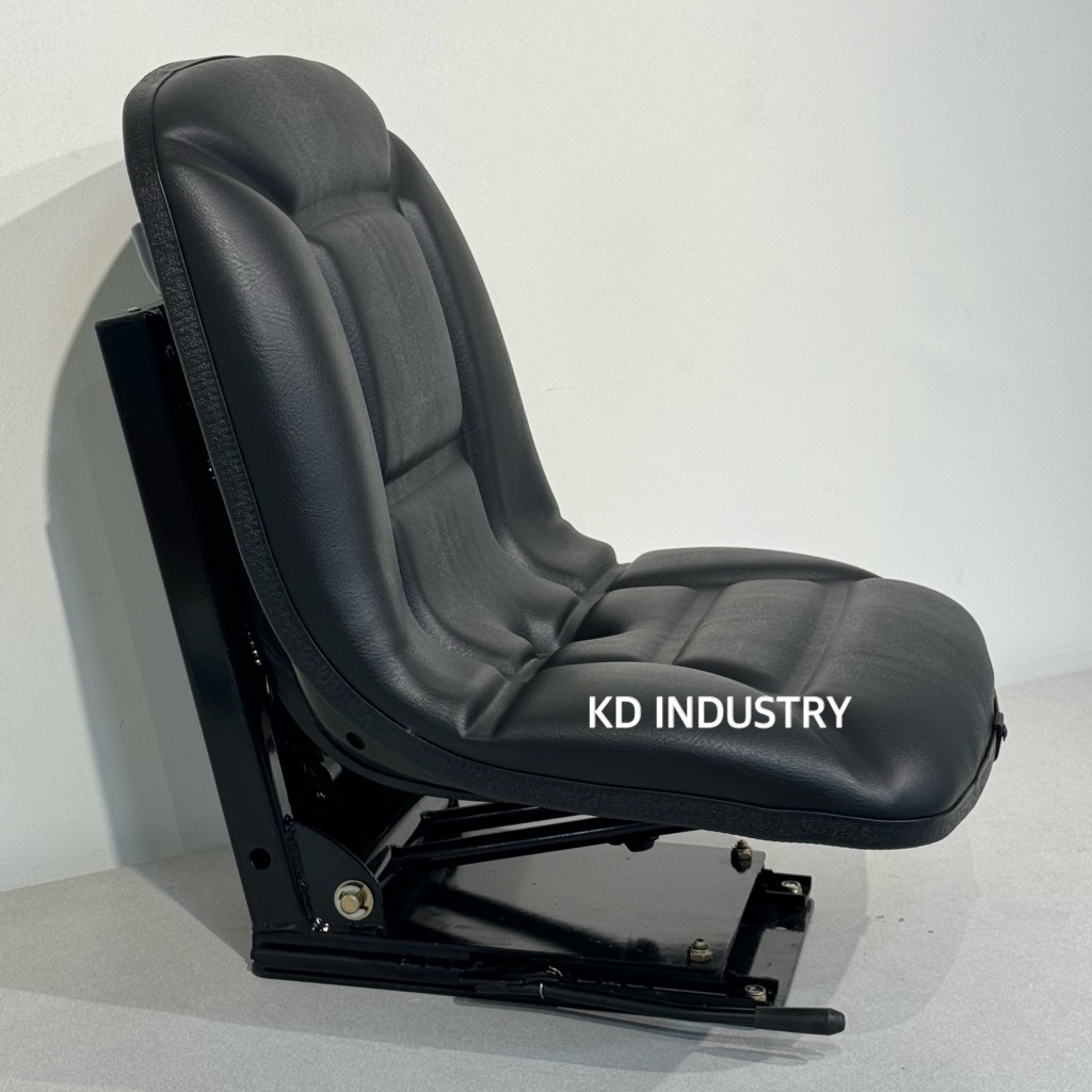 คูโบต้า แบบแท้ KUBOTA รุ่น M5000 / M6040 / M7040 / M8540 / M9540 / M108 / MU4902 / MU5702  เบาะนั่งใส่รถแทรคเตอร์