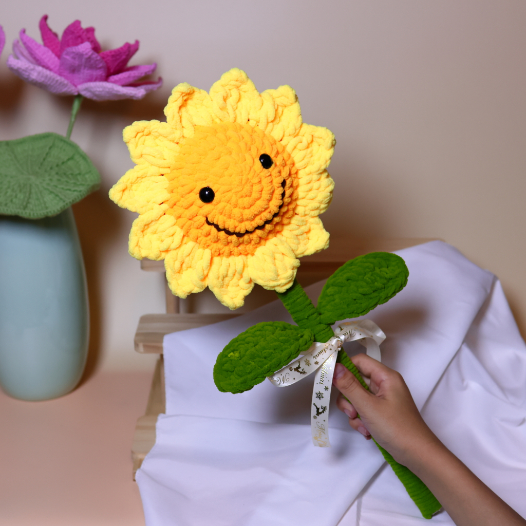 ช่อดอกทานตะวันใหญ่พิเศษถักมือ ช่อดอกไม้ดอกทานตะวันหน้ายิ้ม ของขวัญวันครู่ ของขวัญปัจฉิม