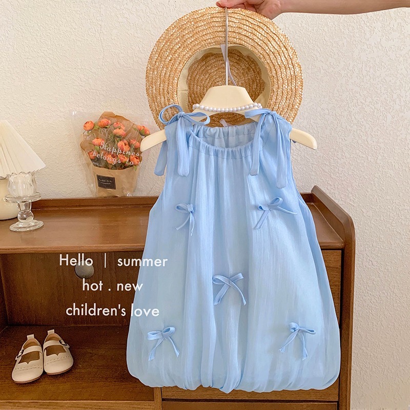 ชุดเดรสสายเดี่ยวทรงดอกไม้โบว์ สาวน้อย 2025 หน้าร้อน ชุดกระโปรงเด็กเล็ก สไตล์น่ารักสดใส ชุดเดรสเจ้าหญิงสุดเท่