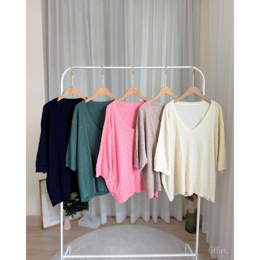 📌 350.- 🔥 Cloud V เสื้อไหมพรมคอวี ทรงเบสิก อกหน้าผ้า 58" ยืดได้อีกใส่ได้ทุกวัน ผ้านุ่มไม่หนาไม่ร้อน วงแขนกว้าง