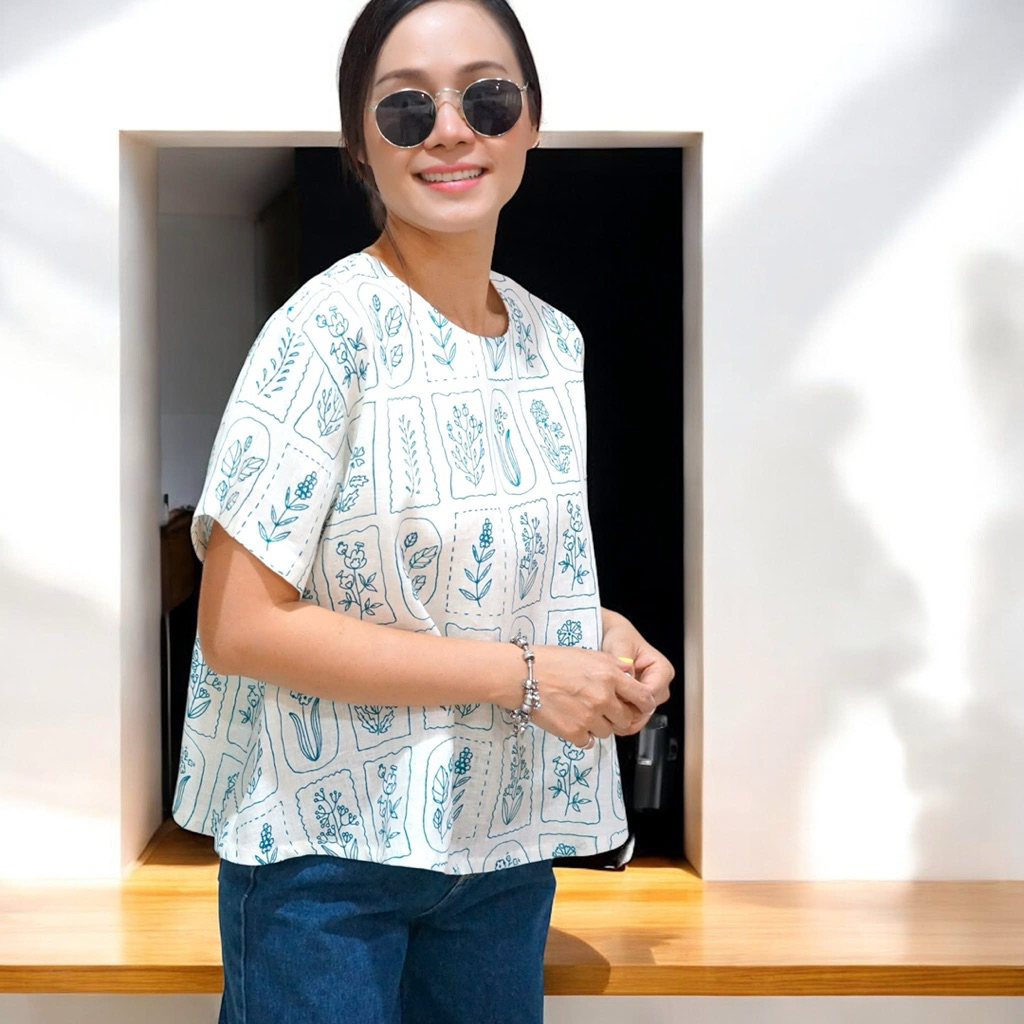 5th Jan เสื้อคอกลม แขนสั้น กระดุมคอหลัง ผ้าลินินแท้ 100% ใส่สบายๆ “อก 44 นิ้ว“