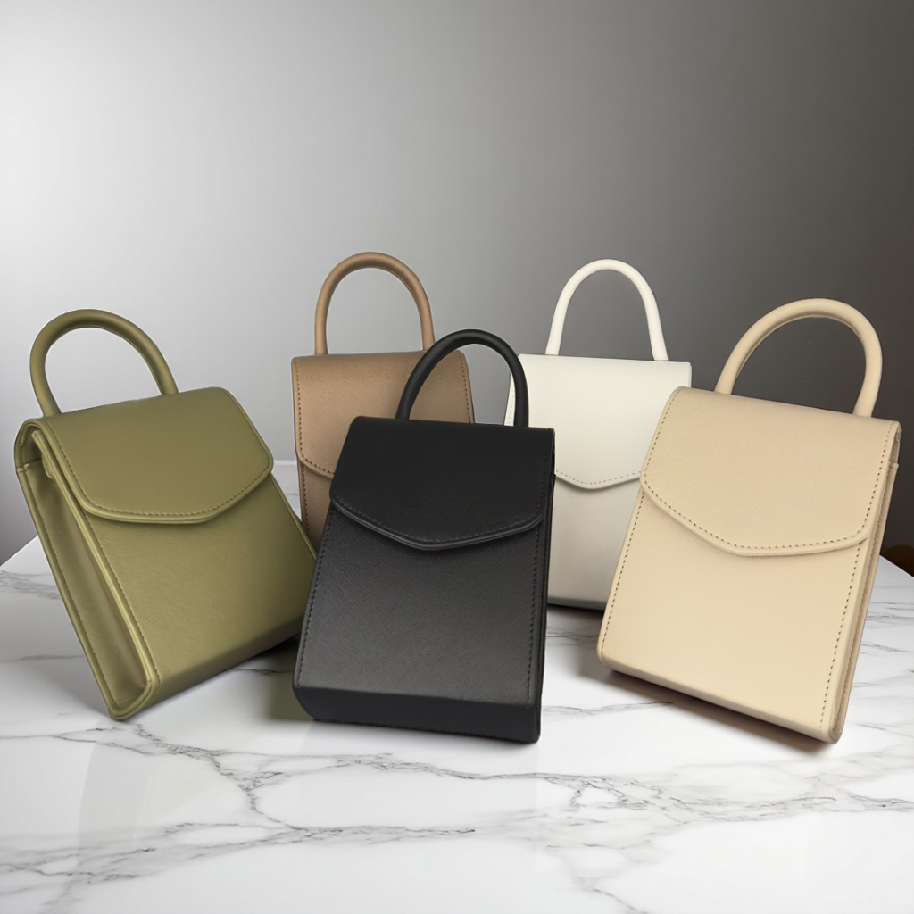 Cara กระเป๋าสะพายข้างผู้หญิง กระเป๋าหนังPU พรีเมี่ยม สไตล์คลาสสิก สายปรับได้ Made in Thailand