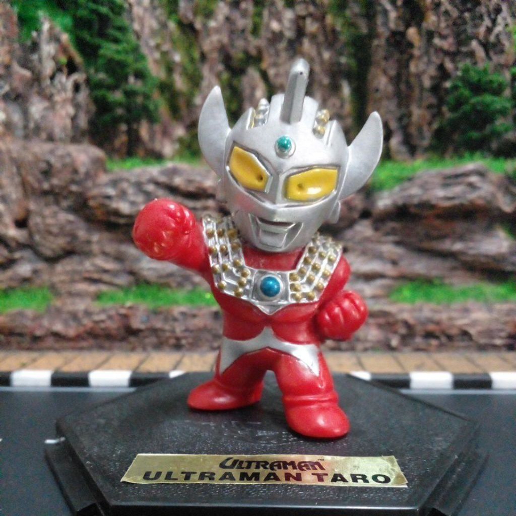 อุลตร้าแมน SD Ultraman Taro ขนาด 2.5 นิ้ว งานเก่าปี 2002 มือสอง สภาพสวย ของเล่นแถมจาก ปลาสวรรค์Taro 