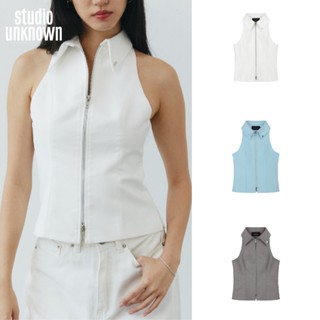 STUDIO UNKNOWN - Lana Zipper Shirt เสื้อแขนกุดคอปก ตกแต่งซิป…