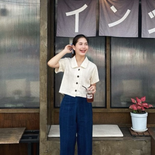 เสื้อคอบัวแขนสั้นกระดุมไม้