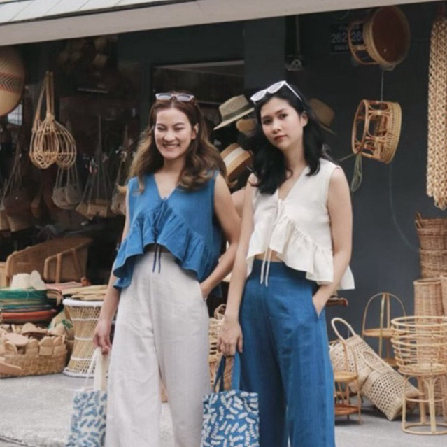 ꔛ 𝑪𝒓𝒐𝒇𝒇𝒍𝒆 𝑻𝒐𝒑 | 🧸✨ เสื้อครอประบายผูกหน้า ผ้าสาลูสองชั้น เนื้อนุ่มๆ