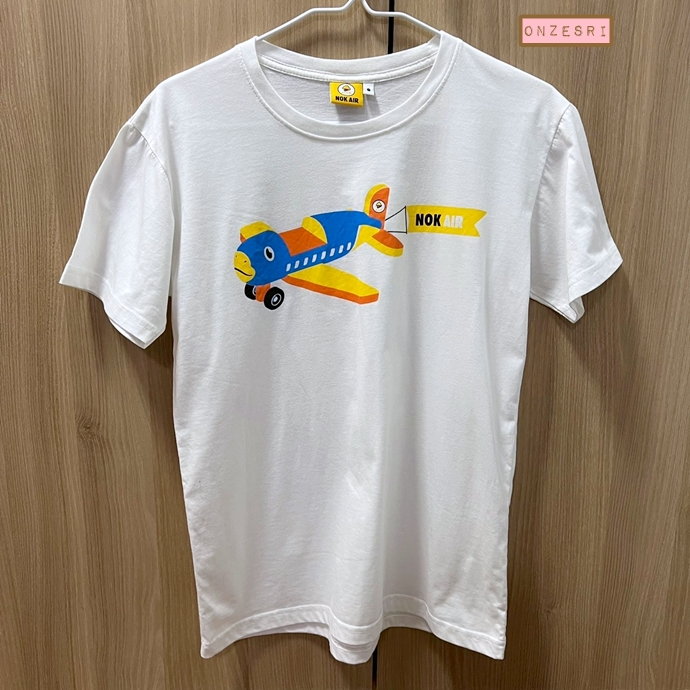 เสื้อยืด NOK AIR สีขาว รุ่น Nok Circus Tee ไซส์ S ขนาด อก 36 * ของใหม่ แต่ซักแล้ว