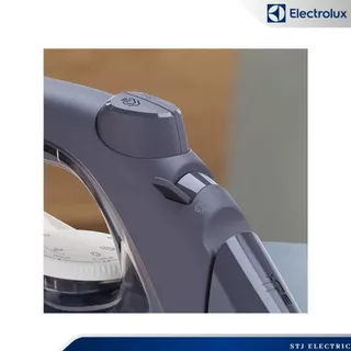 Electrolux เตารีดไอน้ำ รุ่น E6SI3-61NW